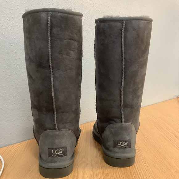 UGG “Classic II Tall Shearling Boots” - Picture 5 of 9
